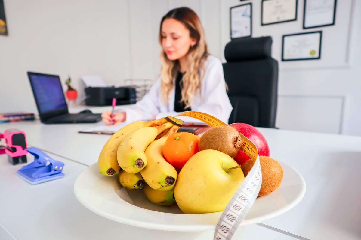 Nutritionist consulting with client about medical nutrition therapy